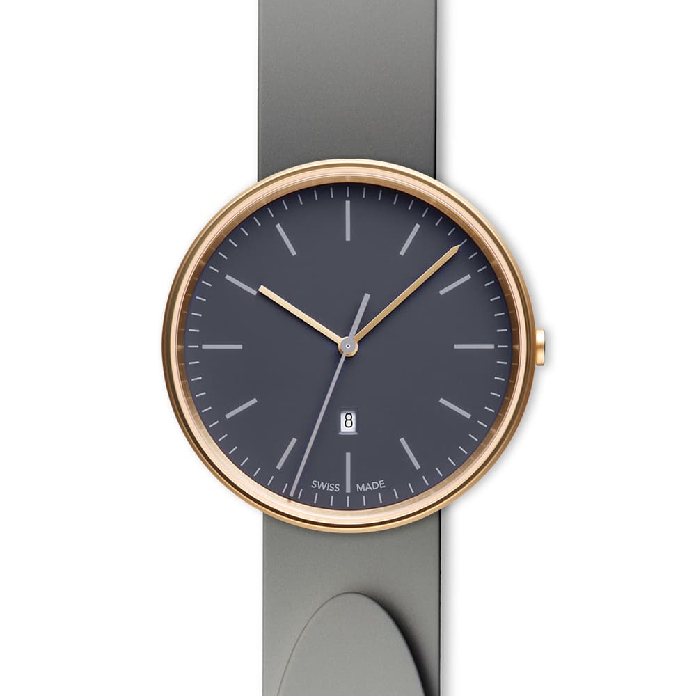 M38 date watch in PVD satin gold