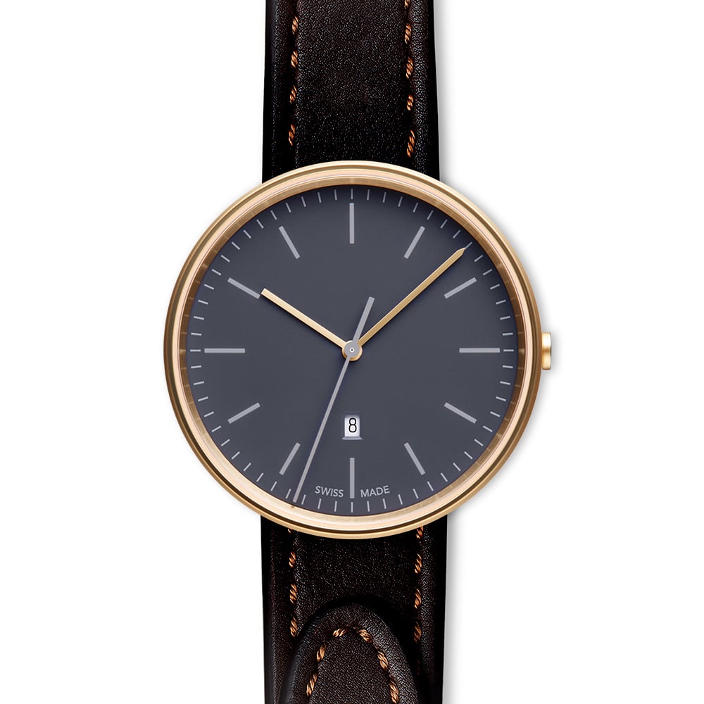 M38 date watch in PVD satin gold